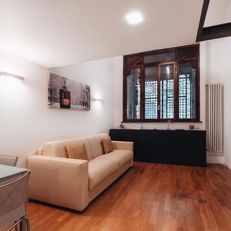 Charming De Togni Apartment Милано Екстериор снимка