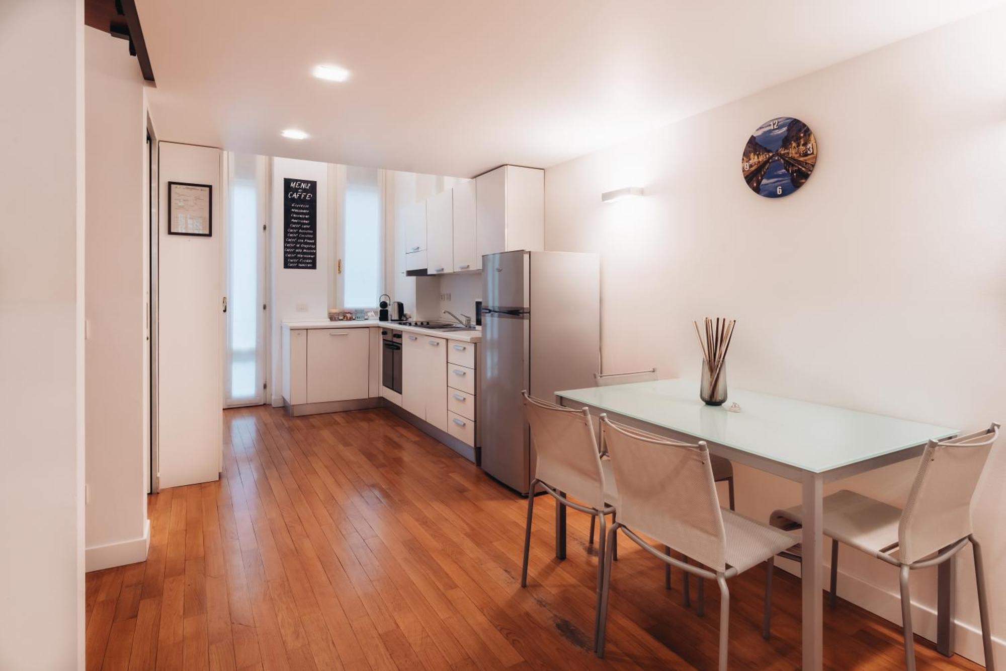 Charming De Togni Apartment Милано Екстериор снимка